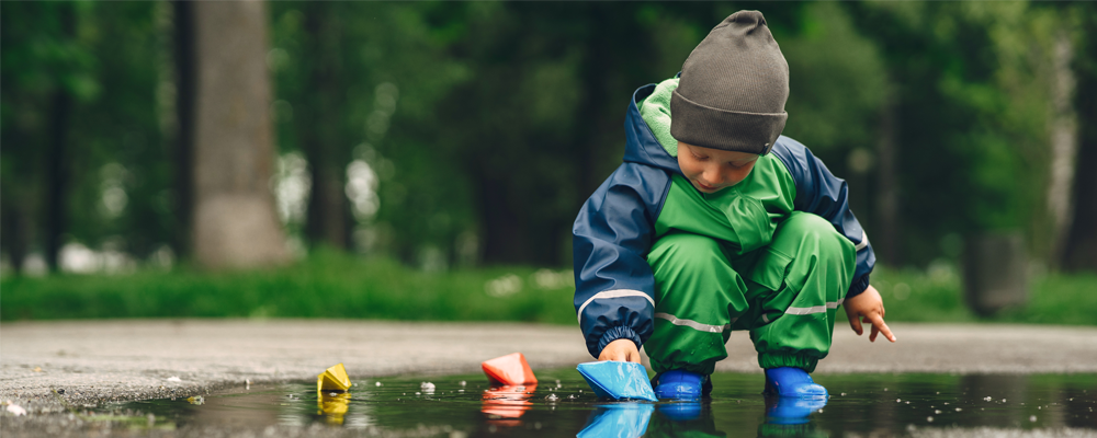 Preparations for sending kids to school on a rainy day